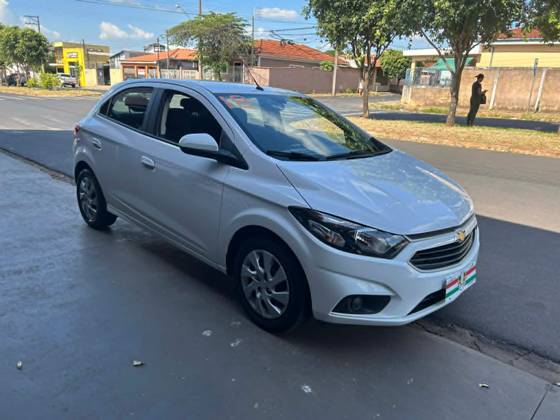 CHEVROLET ONIX 1.4 MPFI LT 8V FLEX 4P MANUAL